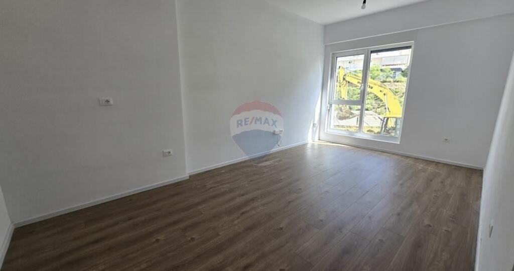 Shitet apartament 1+1 te Rezidenca OxA