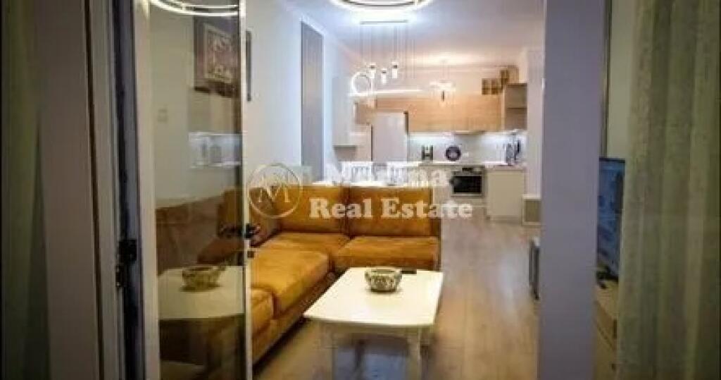 Qera, Apartament 2+1, Blloku, 1200 euro/muaj
