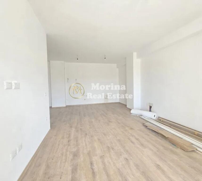 Shitet, Apartament 2+1, ne Laprake, te Kompleksi Aura, 176000 Euro.