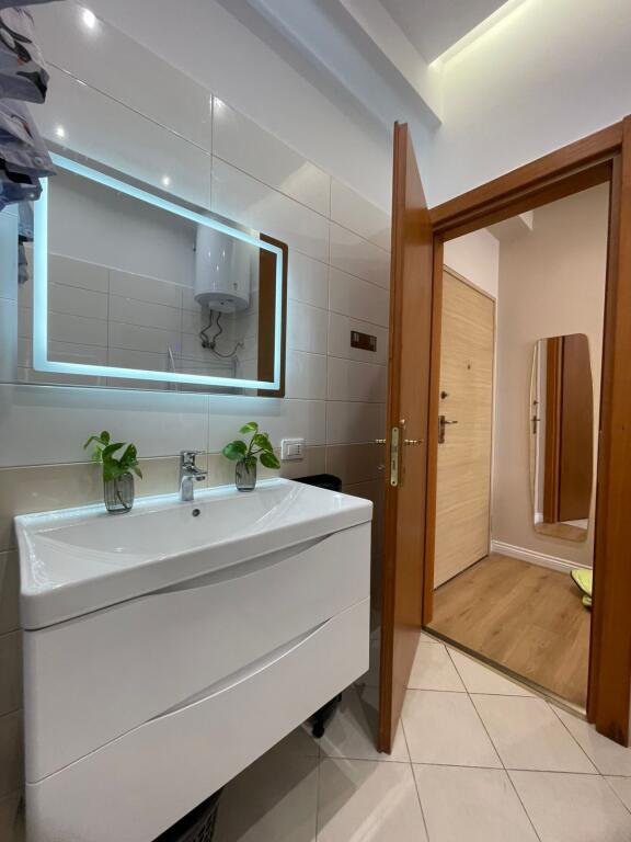 Apartament 1+1 me qira tek Rruga e Kavajes