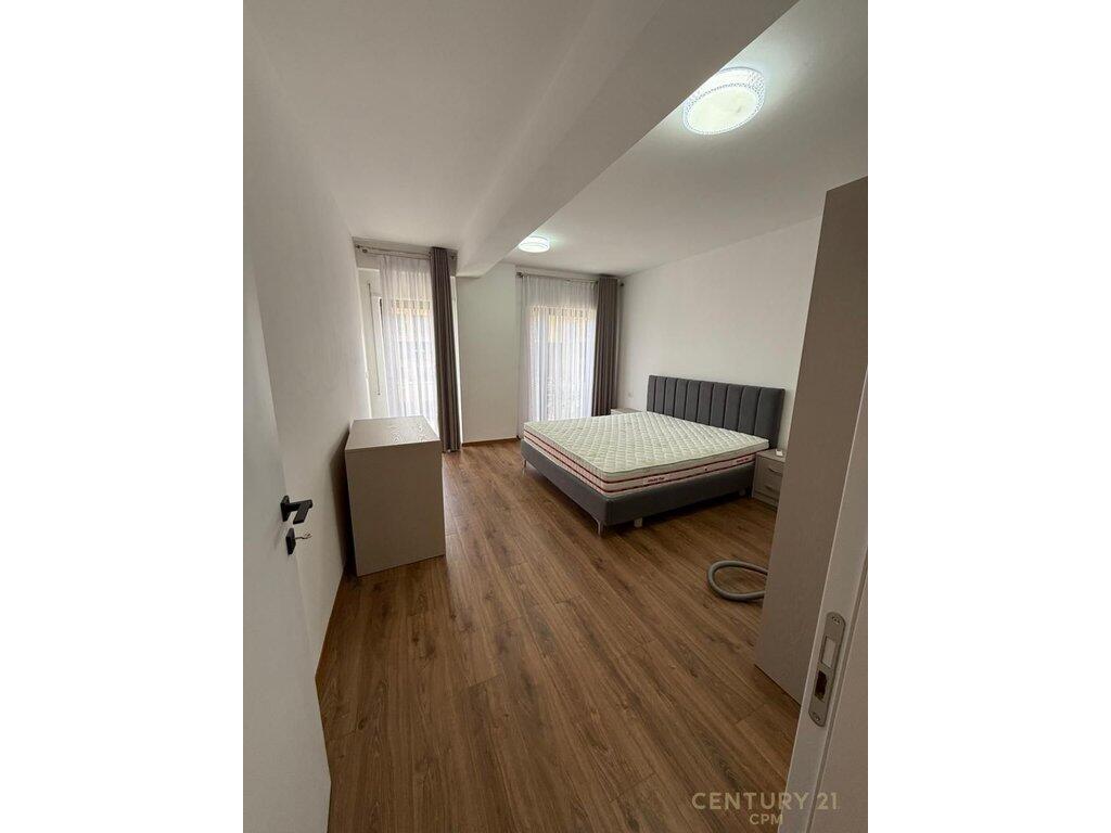 TEK KODRA E DIELLIT 2 JAPIM APARTAMENT 1+1+ POST PARKIMI ME QIRA 700 € /Muaj