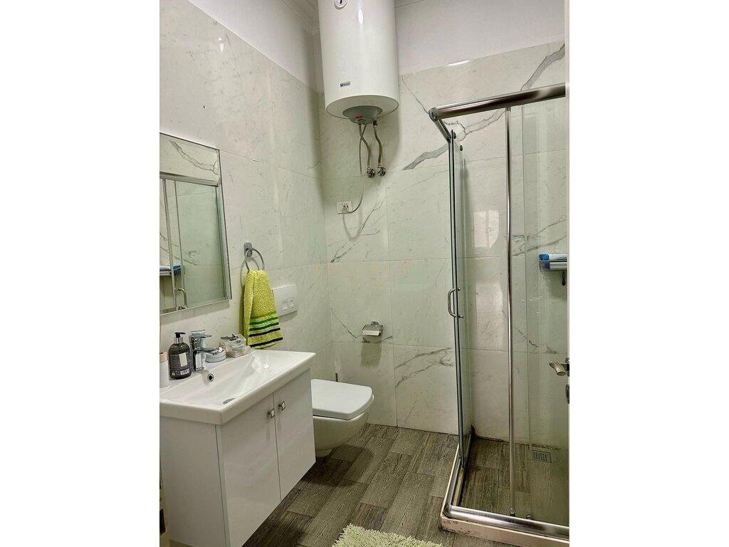 Appartamento 2+1+2 In Vendita a Liqeni i Thate, Tirana 240.000 €
