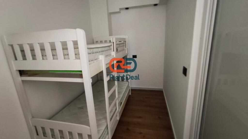 Ne Astir,Shitet Apartament 1+1 I Konvertuar Ne 2+1!
