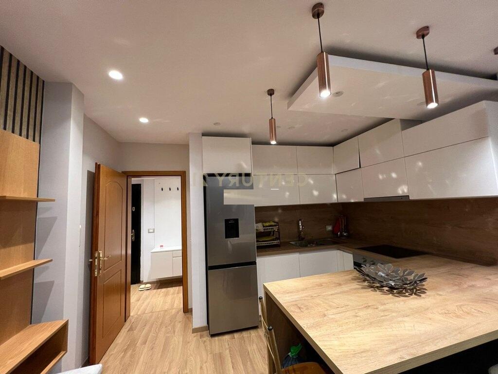 JEPET APARTAMENT 1+1 ME QIRA, STACIONI I TRENIT