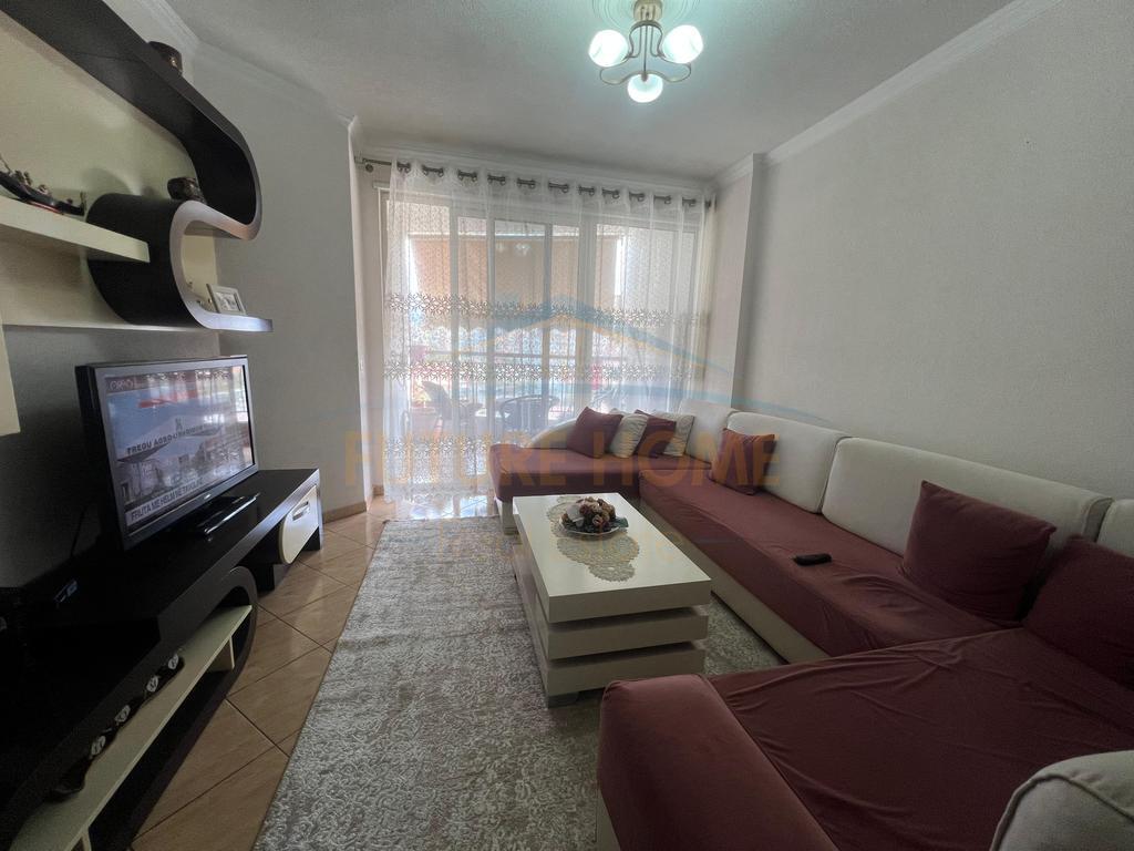 Shitet Apartament 2+1, Misto Mame