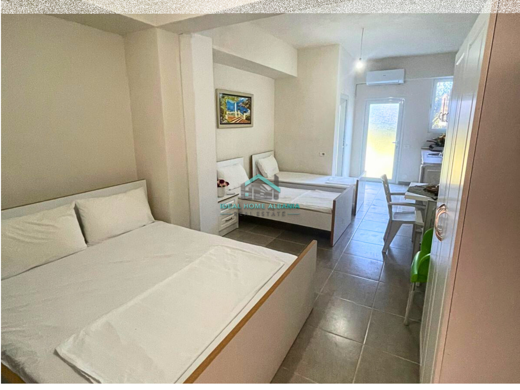 Studio Me Qira, Uje i Ftohte, Vlore.