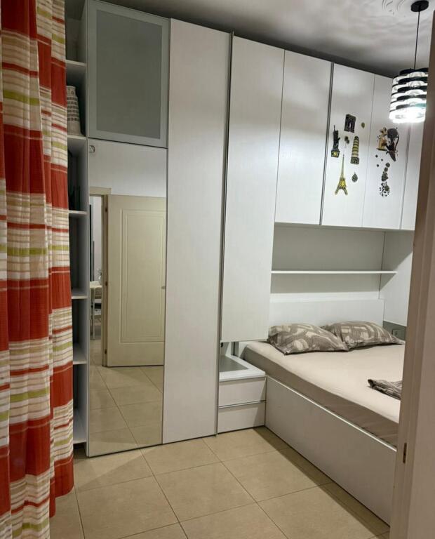 APARTAMENT ME QERA 1+1 TREGU ELEKTRIK 50.000 LEKE