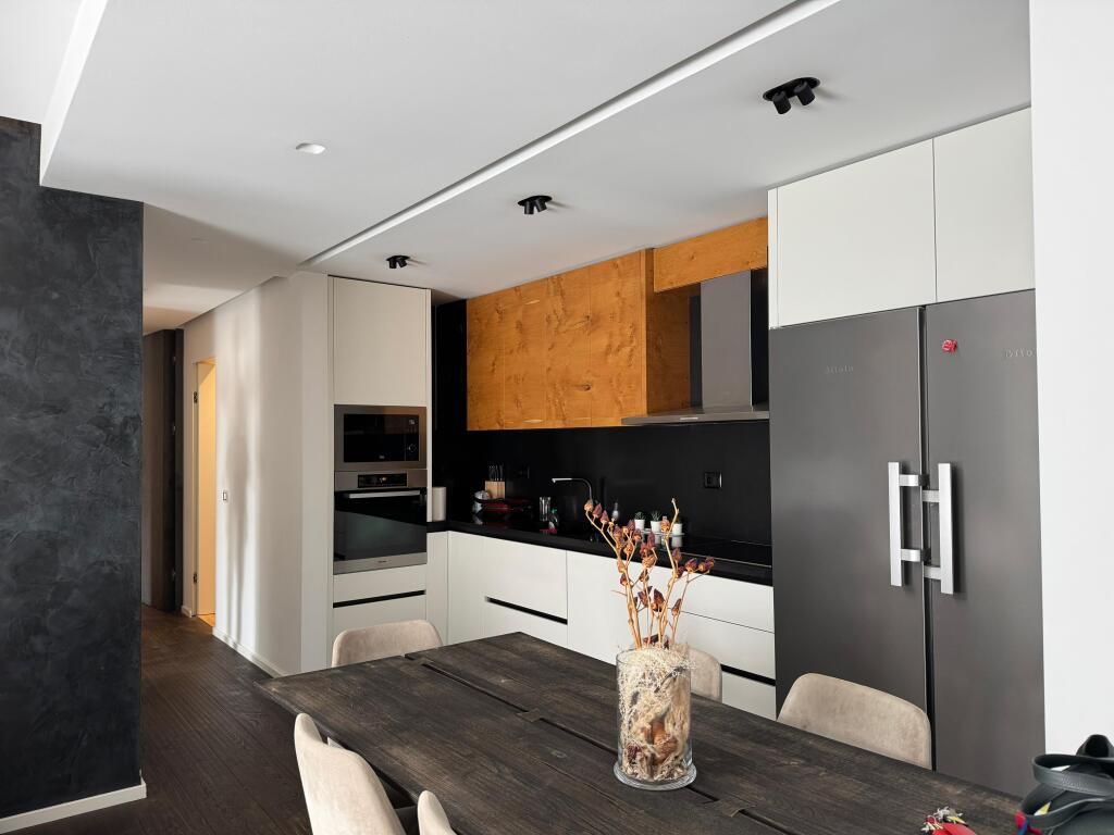 MYSLYM SHYRI 2+1+2 QIRA