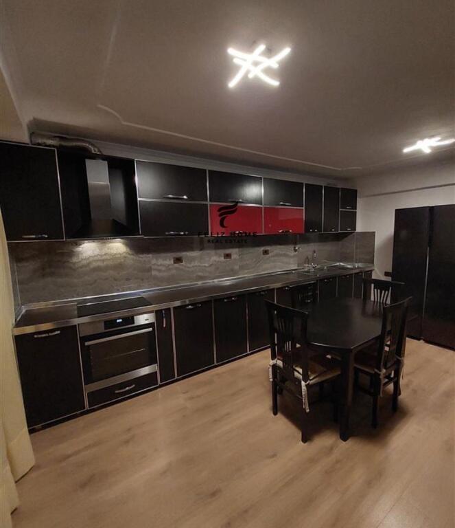 VENDESI APPARTAMENTO 2+1 MYSLYM SHYRI 284.000 EURO