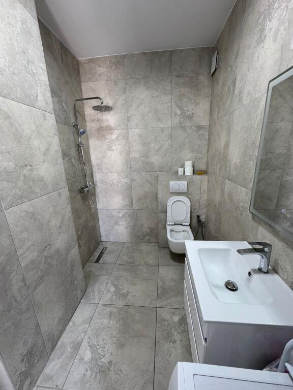 🏢Astir,prane Kompleksit “Molla” jepet me qera apartament 1+1,i sapo mobiluar 550Euro