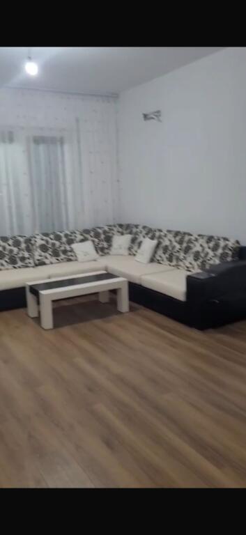 Apartament me qera 2+1
