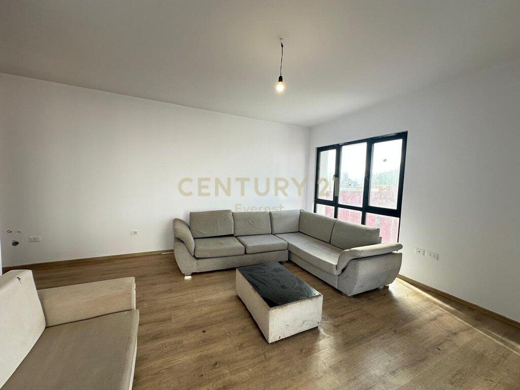 KOMPLEKSI ARLIS, APARTAMENT 2+1 PER QIRA