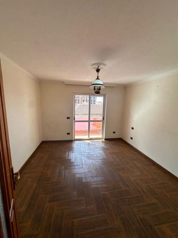 Apartament 2+1 per shitje ne Xhamllik