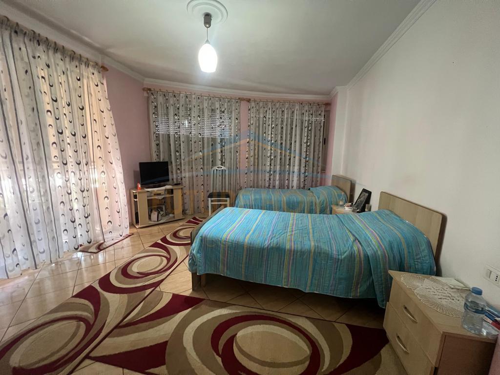 Shitet Apartament 2+1, Misto Mame