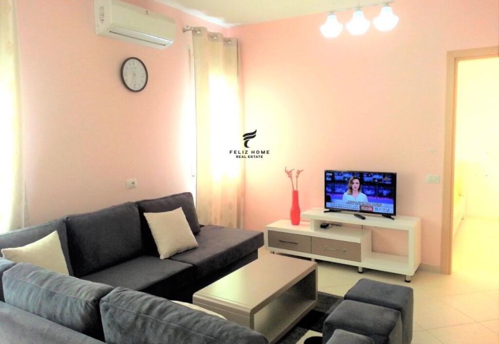 APARTAMENT ME QERA 1+1 ZOGU ZI 50.000 LEKE