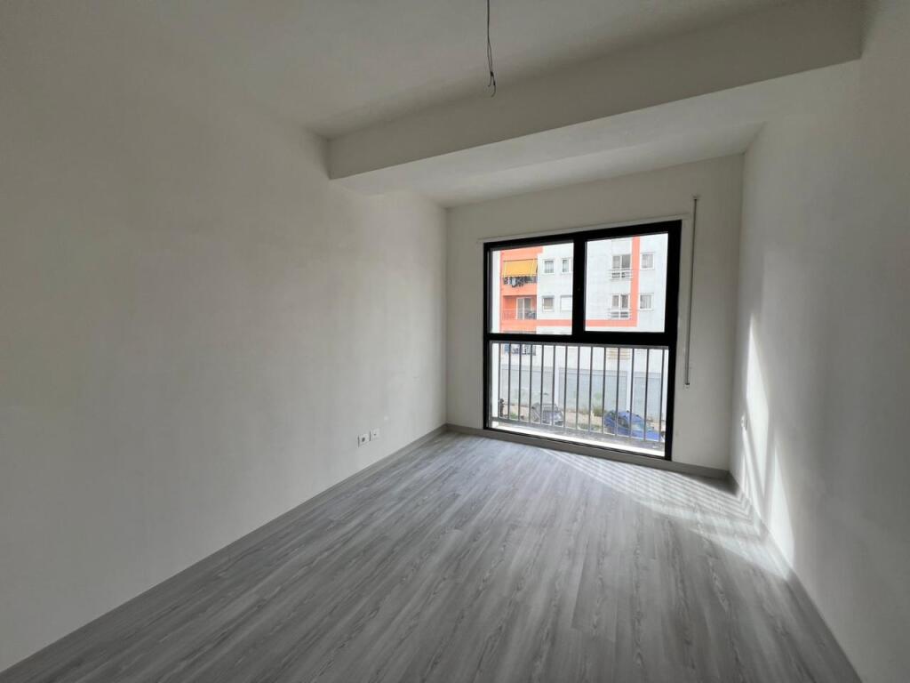 Apartament 3+1+2 në kompleksin El Bavo, pranë Bulevardit të Ri në Tiranë