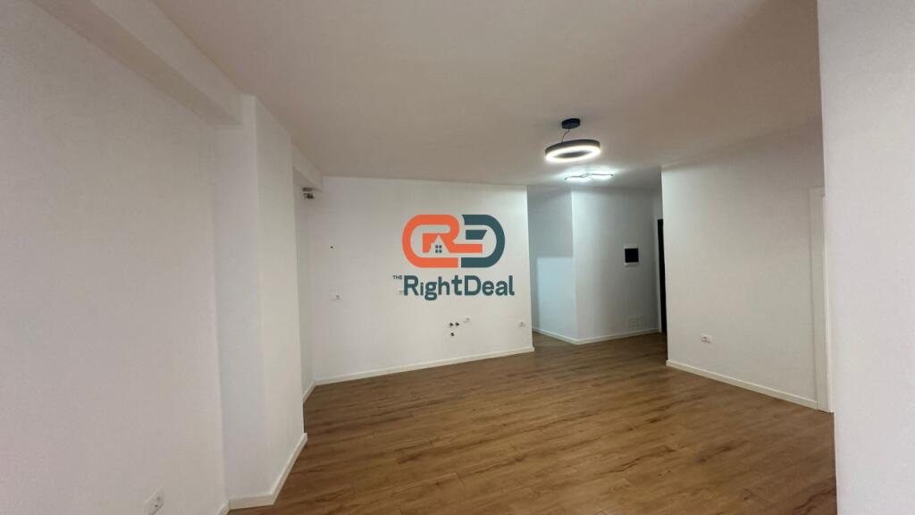 Ne Astir, Tek Kompleksi Jolla, Shitet Apartament 2+1 Me Post Parkimi!
