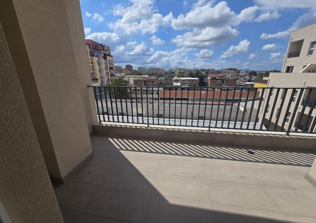 Apartament 2+1,shitje Kompleksi Aura Laprake!
