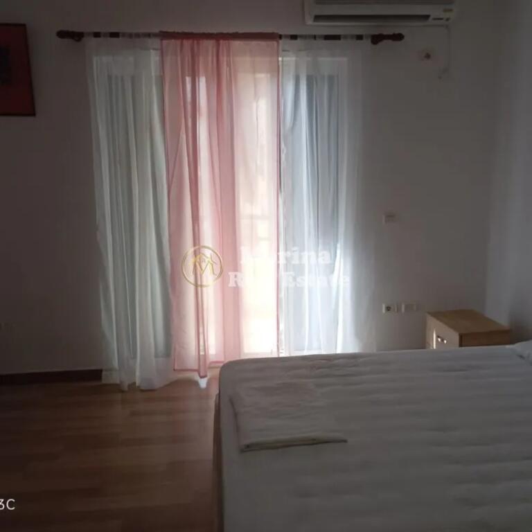 Qera, Hyrje Private 2+1+Parkim,Fresk, 400 euro/muaj