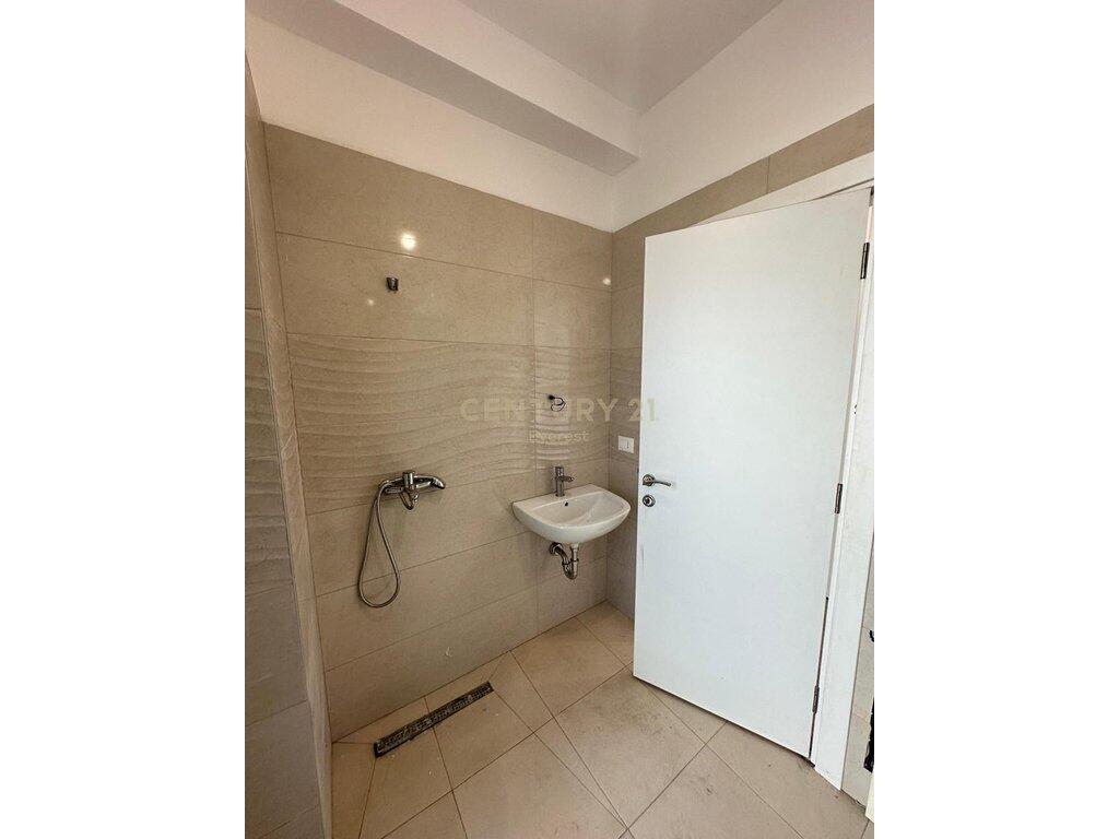 KOMPLEKSI ARLIS, APARTAMENT 2+1 PER QIRA