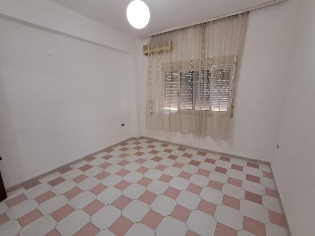 🏡 APPARTAMENTO 2+1 IN VENDITA – QUARTIERE 18, VICINO A VALA PARK, DURRËS