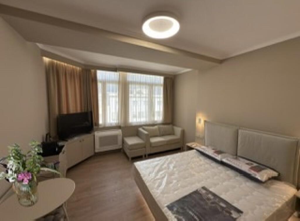 MONOLOCALE IN VENDITA PRESSO IL MUNICIPIO PARISIT