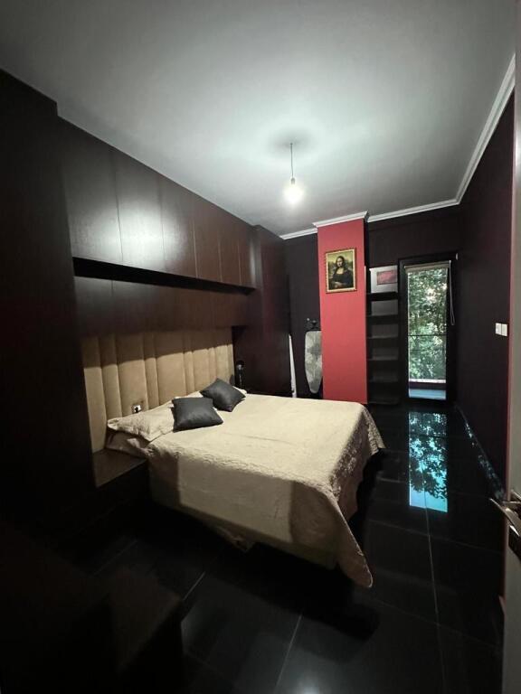 Apartament me qera 1+1 përballë Qsut-së