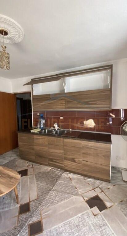 Qera, Apartament 2+1, Kombinat, Tiranë