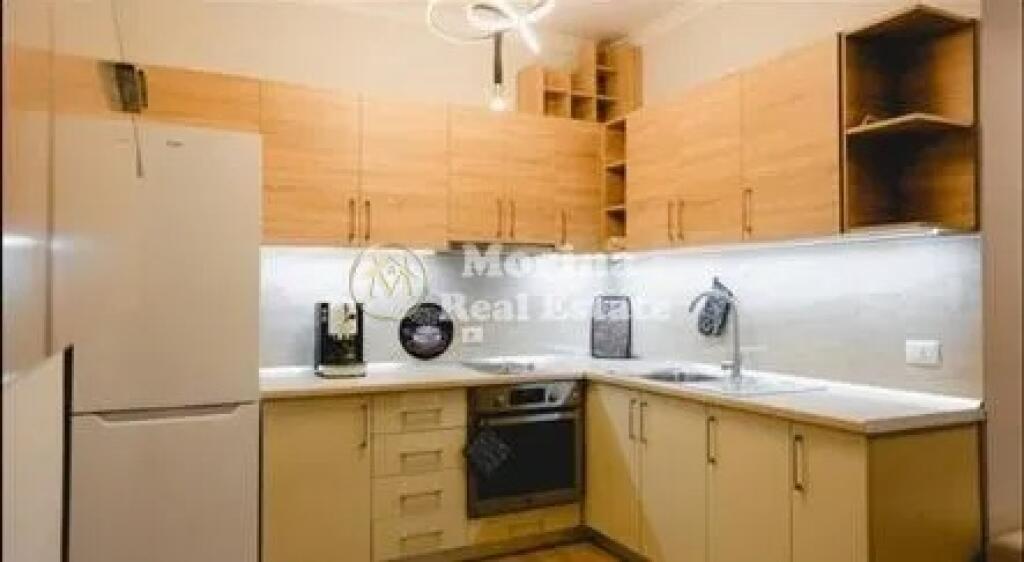 Qera, Apartament 2+1, Blloku, 1200 euro/muaj