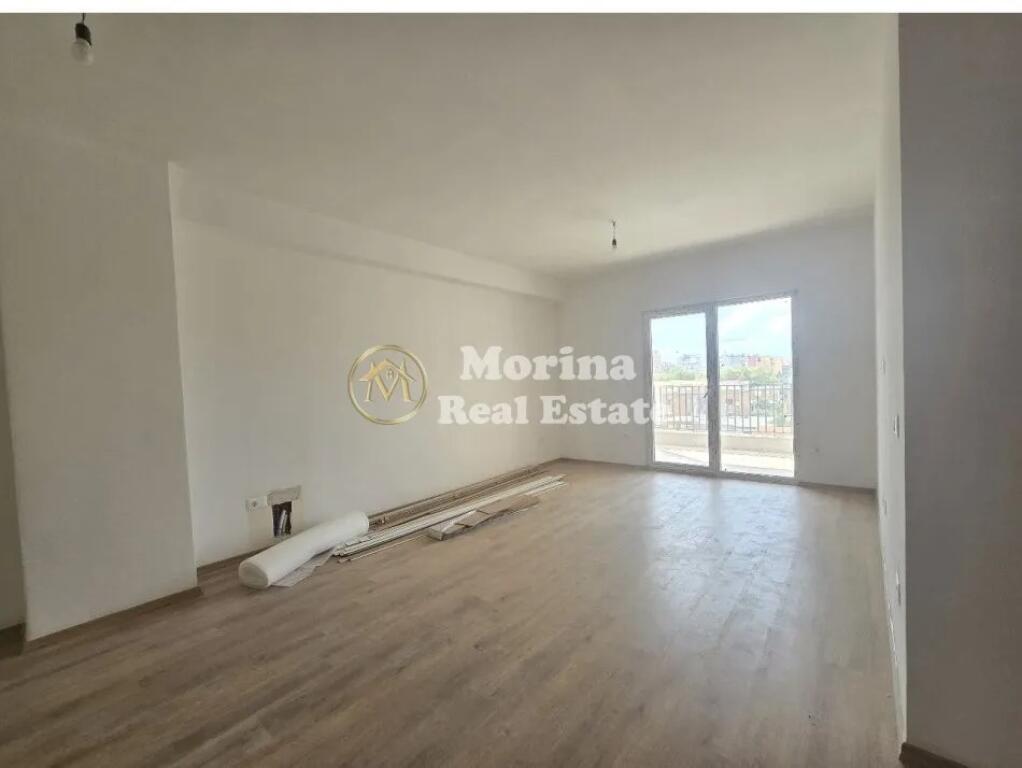Shitet, Apartament 2+1, ne Laprake, te Kompleksi Aura, 176000 Euro.