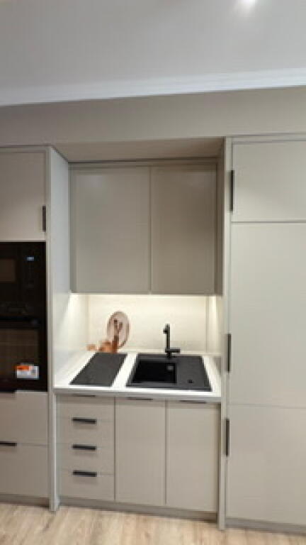 MONOLOCALE IN VENDITA PRESSO IL MUNICIPIO PARISIT