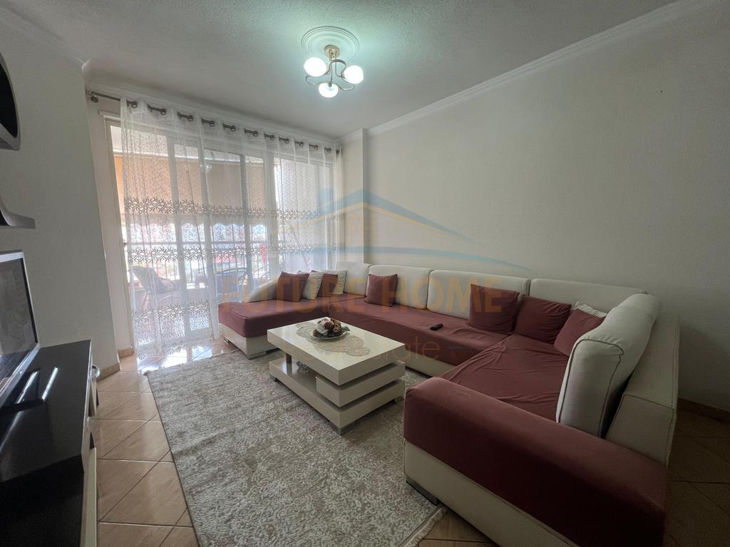 Shitet Apartament 2+1, Misto Mame