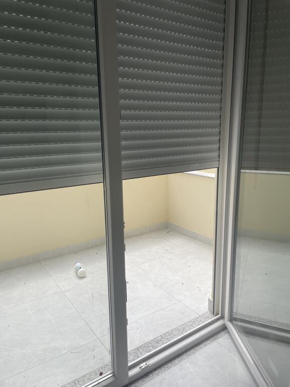 🏖️ Super Appartamento Appena Investito in Vendita a Shkëmbi i Kavajës! 🌅