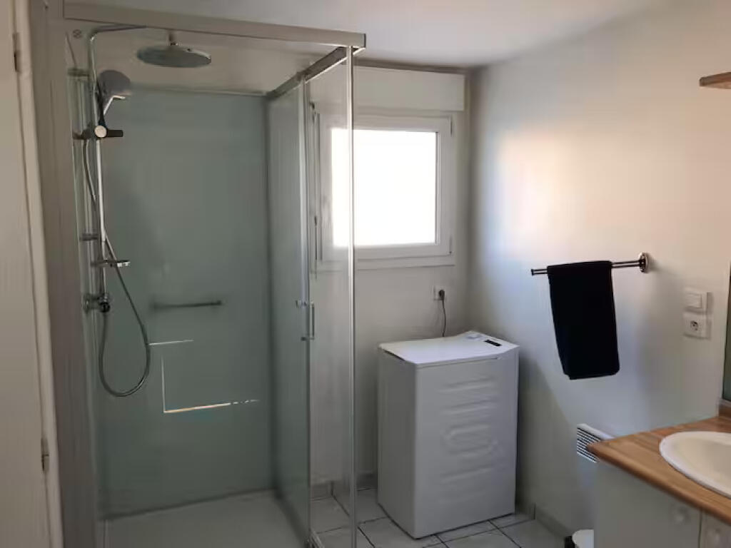 Vile Me Qera 1+1 prane Kompleksit Grand (ID BV22513) Tirane