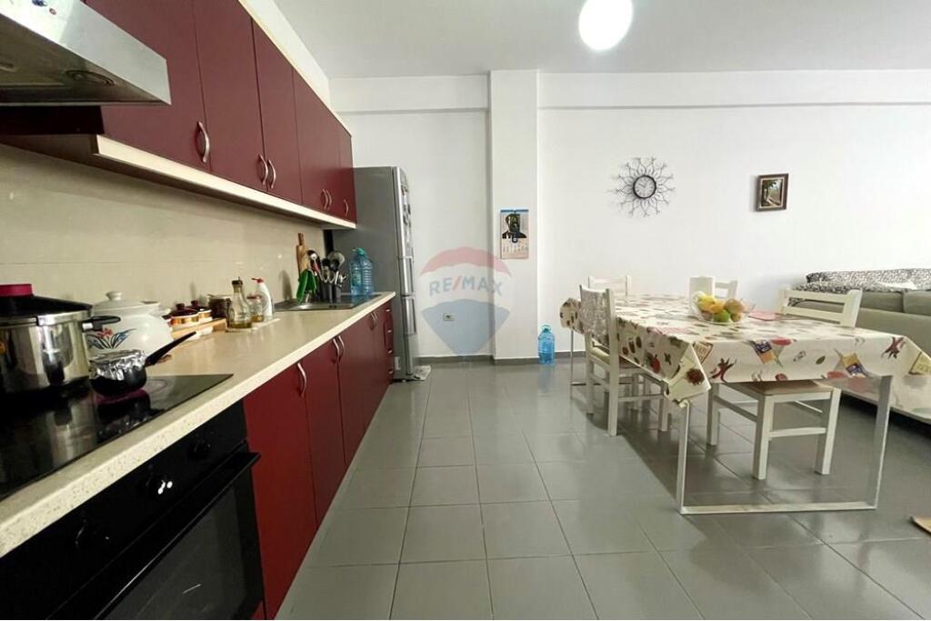 Appartamento 2+1 arredato a KMY, Yzberisht! !