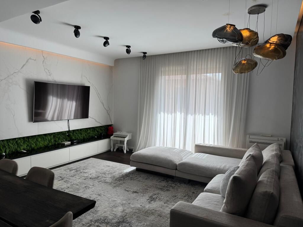 MYSLYM SHYRI 2+1+2 QIRA