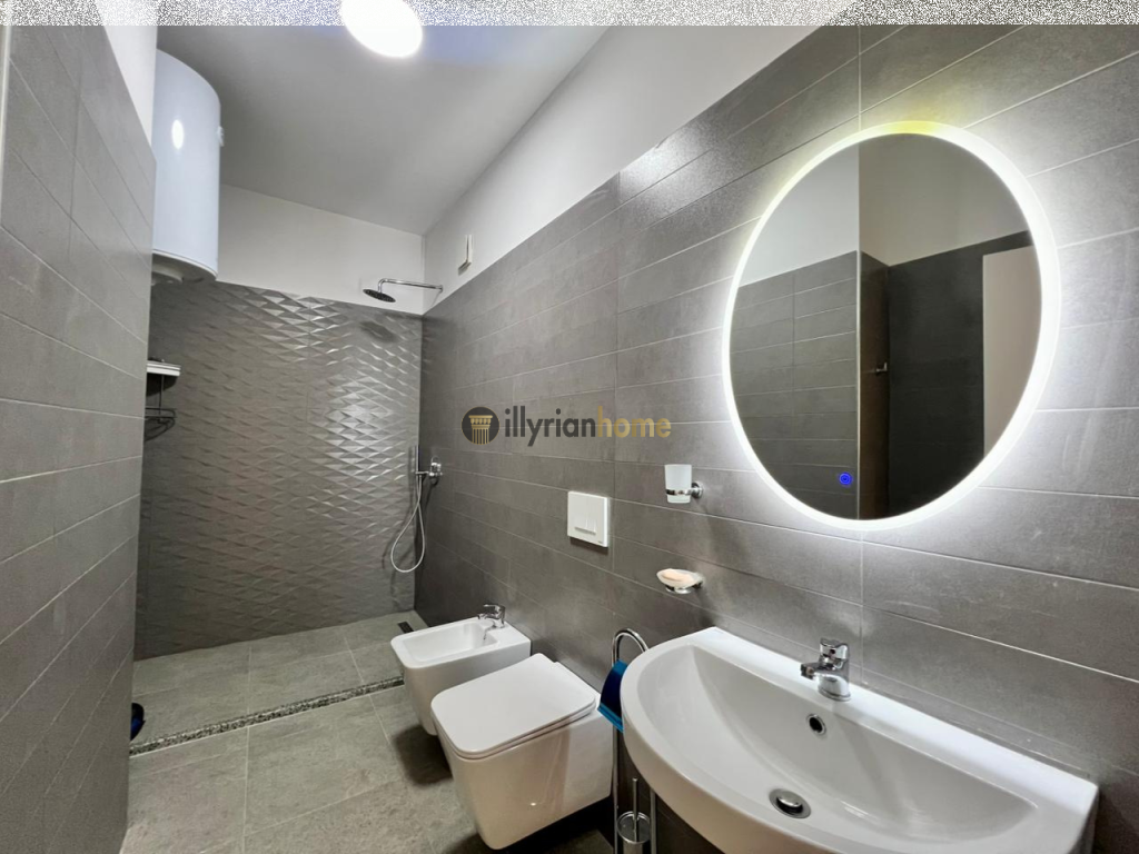 Jepet me qira Apartament 2+1+ Ballkon, “Zogu i Zi”, Tiranë