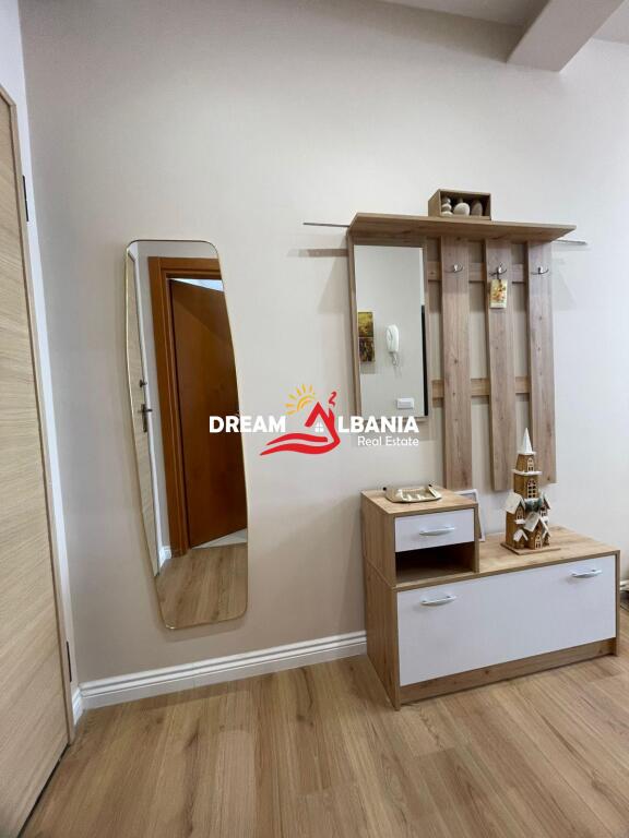 Jepet me qera apartament 1+1 ne rrugen e Kavajes prane Kompleksit Deliorgji (ID 42111486)