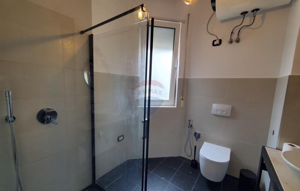 Apartament 2+1+2 me qira – Komuna e Parisit