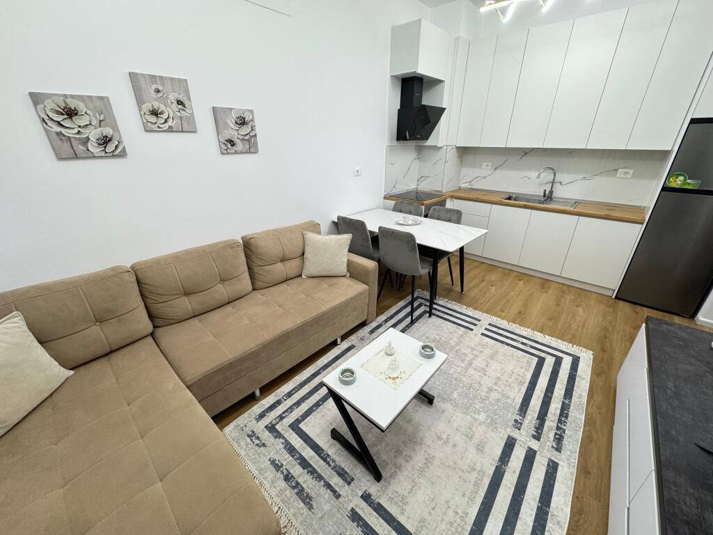 Qera 1+1 Cmimi 400€