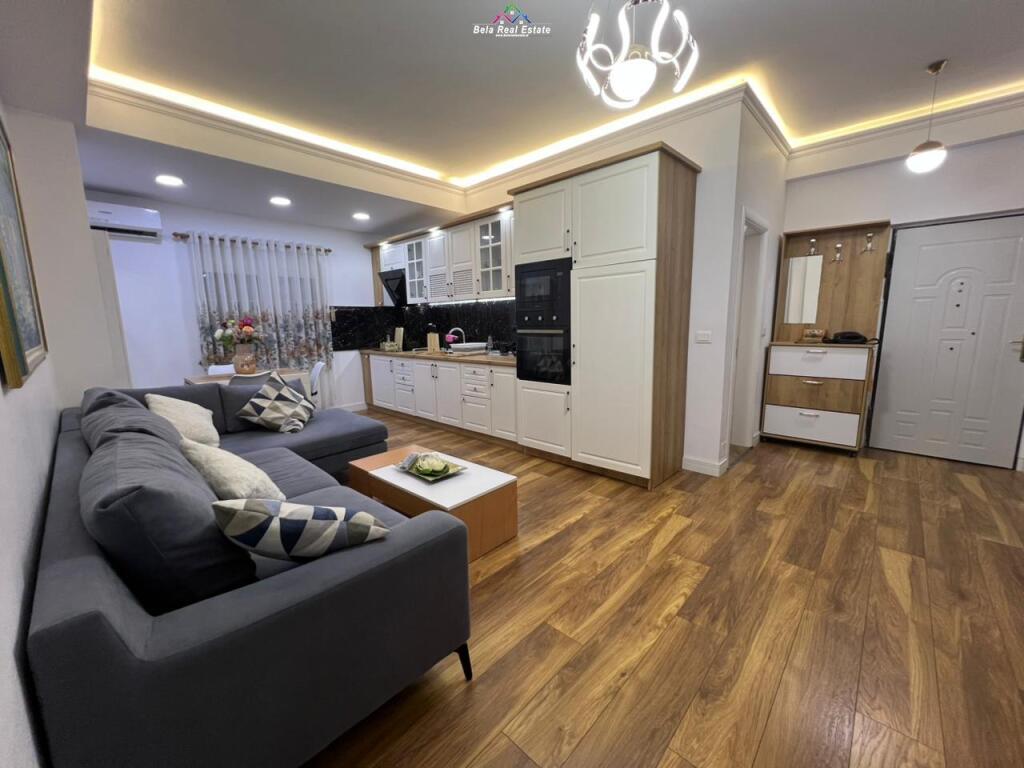 Apartament me Qera 1+1 ne Bllok (ID B210480) Tirane