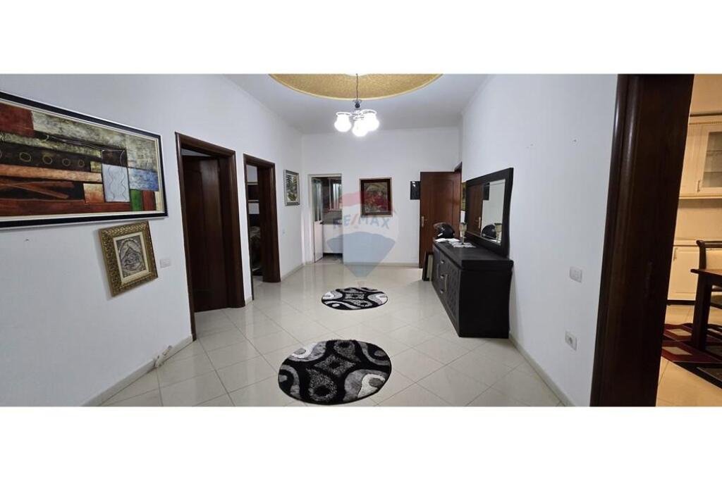 Jepet me qira apartament (2+1) Selite