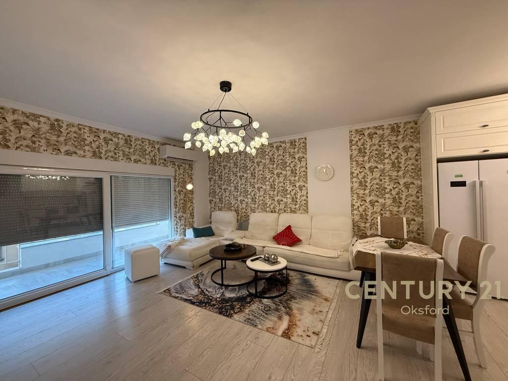 Jepet me Qira Apartament Modern 3+1+2 pranë Ambasadës Amerikane!