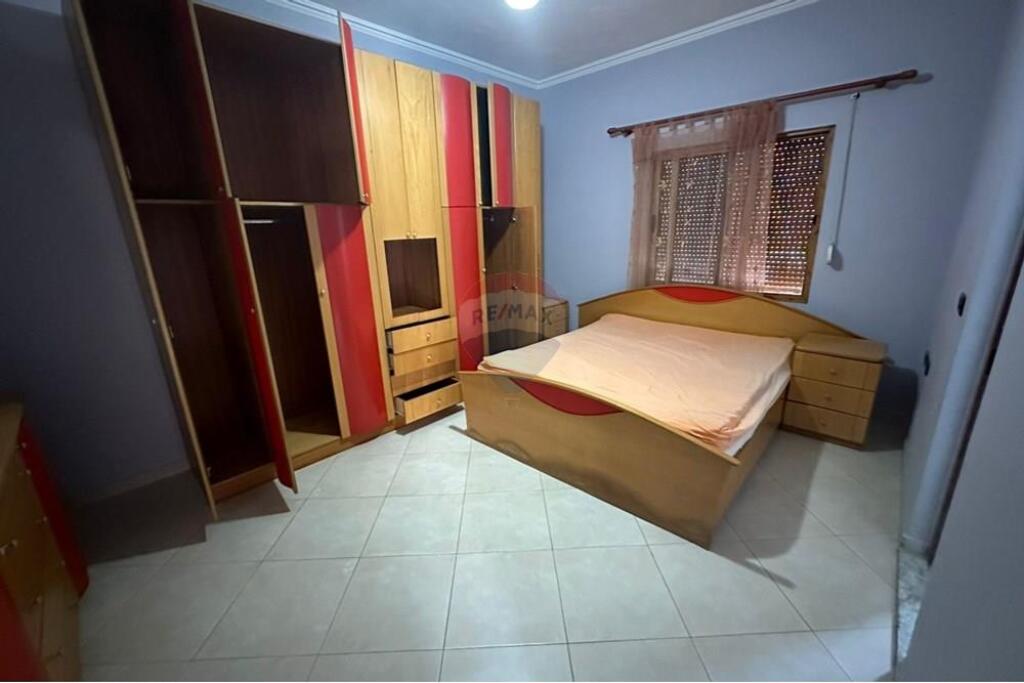 Apartament 2+1  me qira prane Fakultetit Ekonomik !