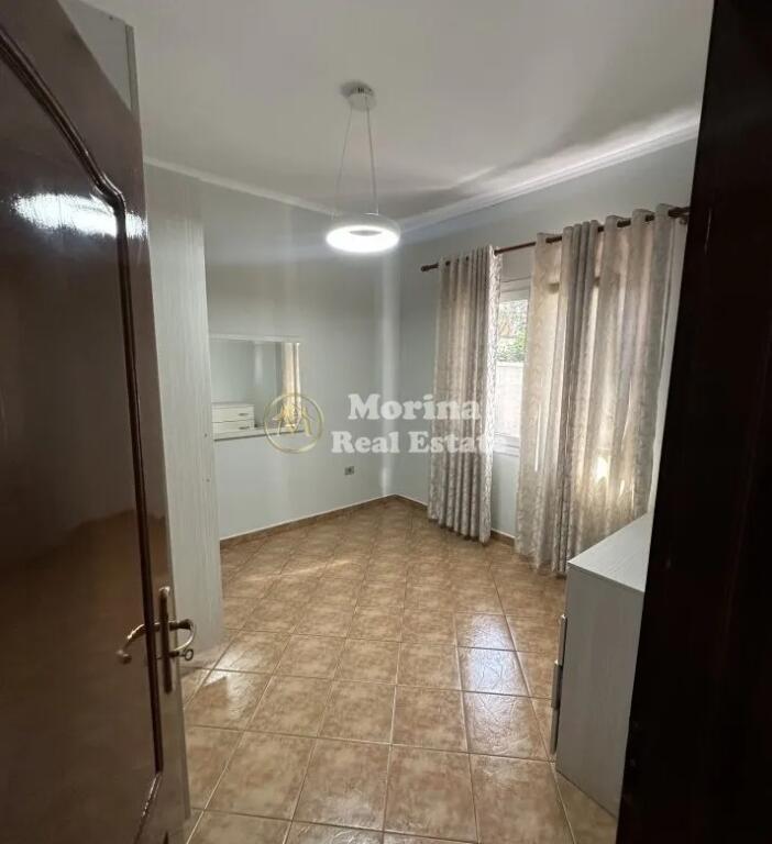 Qera, Hyrje private , 1+1 | 5 Maji , 450 €/muaj