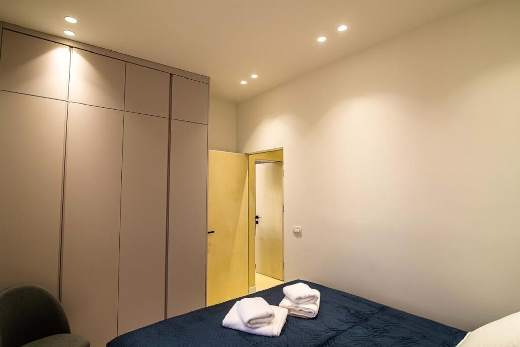 Super ap 1+1 in centro (via di Durazzo caffè Flora)