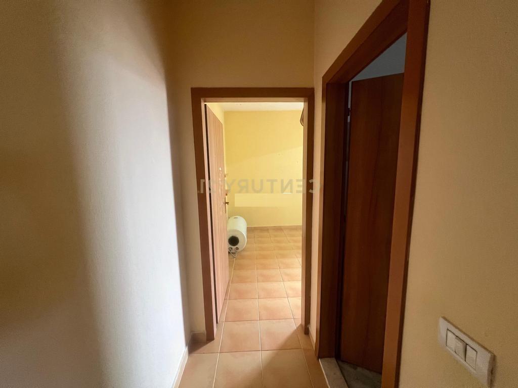 OFROJME  ME QIRA APARTAMENT 3+1+2 TEK MINISTRIA E JASHTME