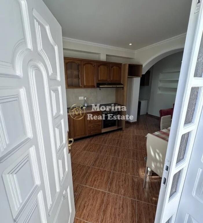 Qera, Hyrje private , 1+1 | 5 Maji , 450 €/muaj