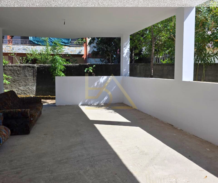 Villa in Vendita – Durazzo, Quartiere 13, Spiaggia