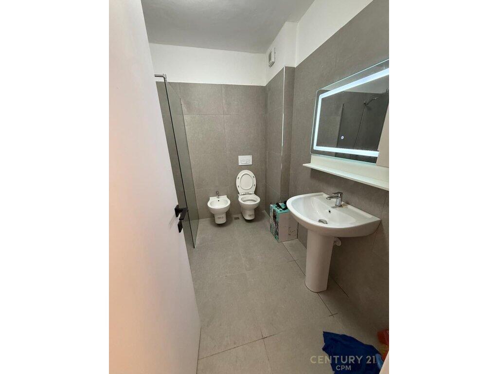 TEK KODRA E DIELLIT 2 JAPIM APARTAMENT 1+1+ POST PARKIMI ME QIRA